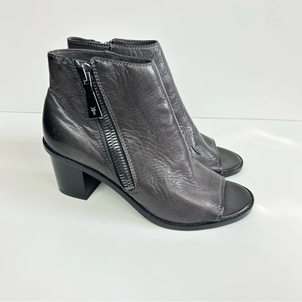 Frye Brielle Leather Peep Toe Zip Ankle Booties Charcoal Gray Size 7.5